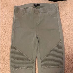 Women’s Pants